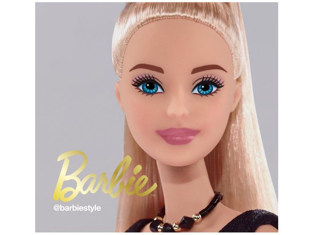 M·A·C и Mattel создали помаду Барби