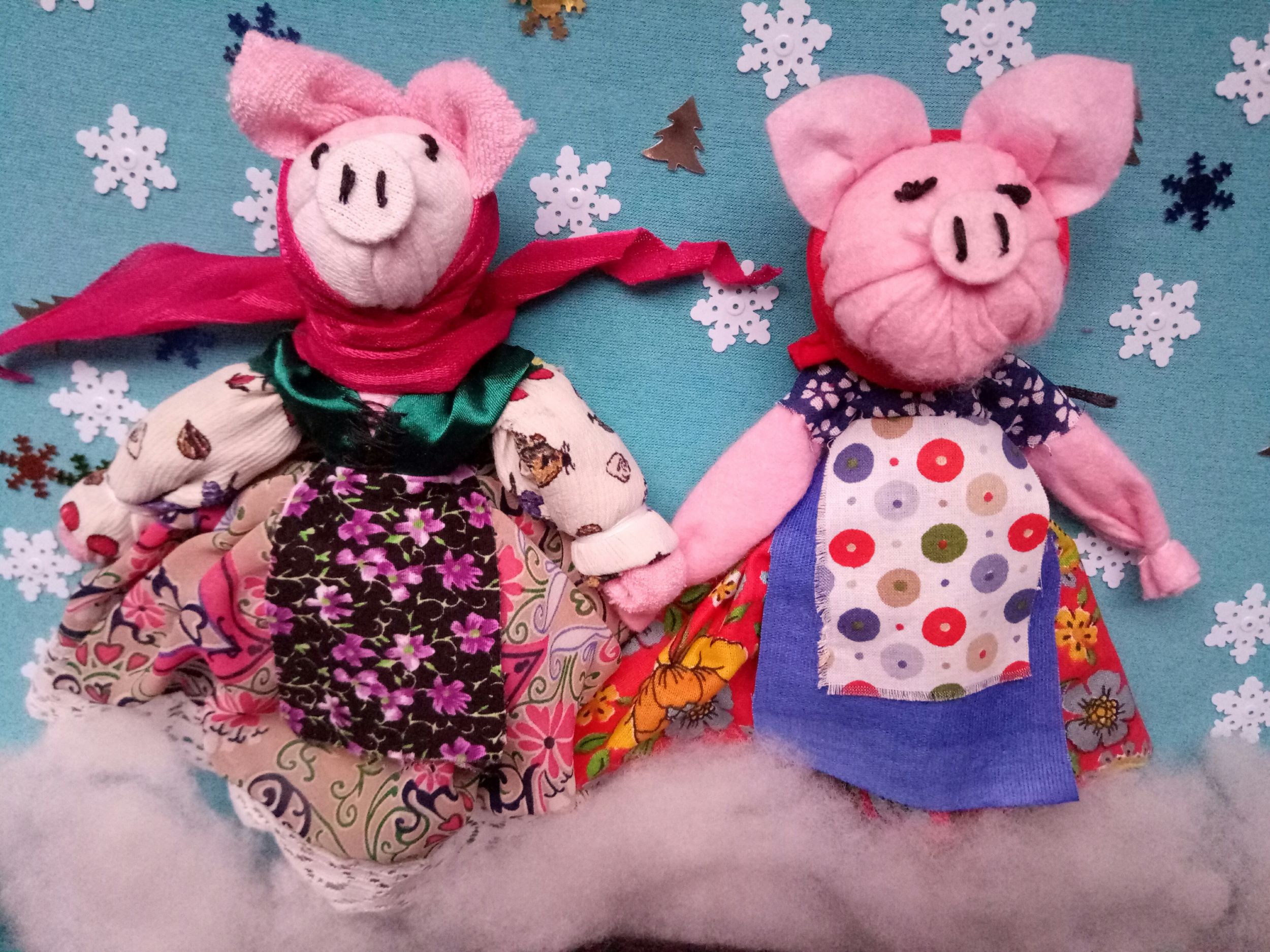 Новогодняя Свинка по мотивам народной традиционной куклы