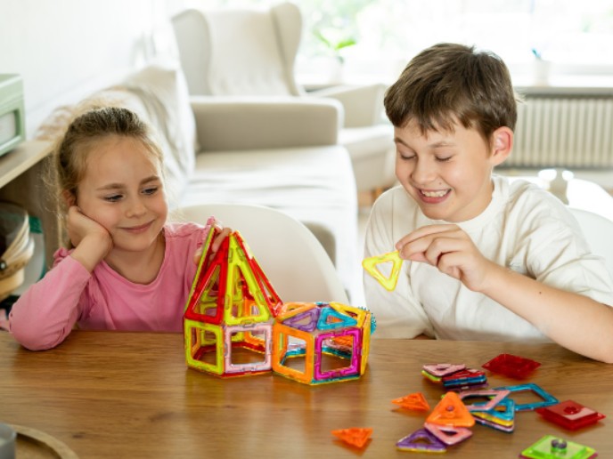 Что можно построить из магнитного конструктора?