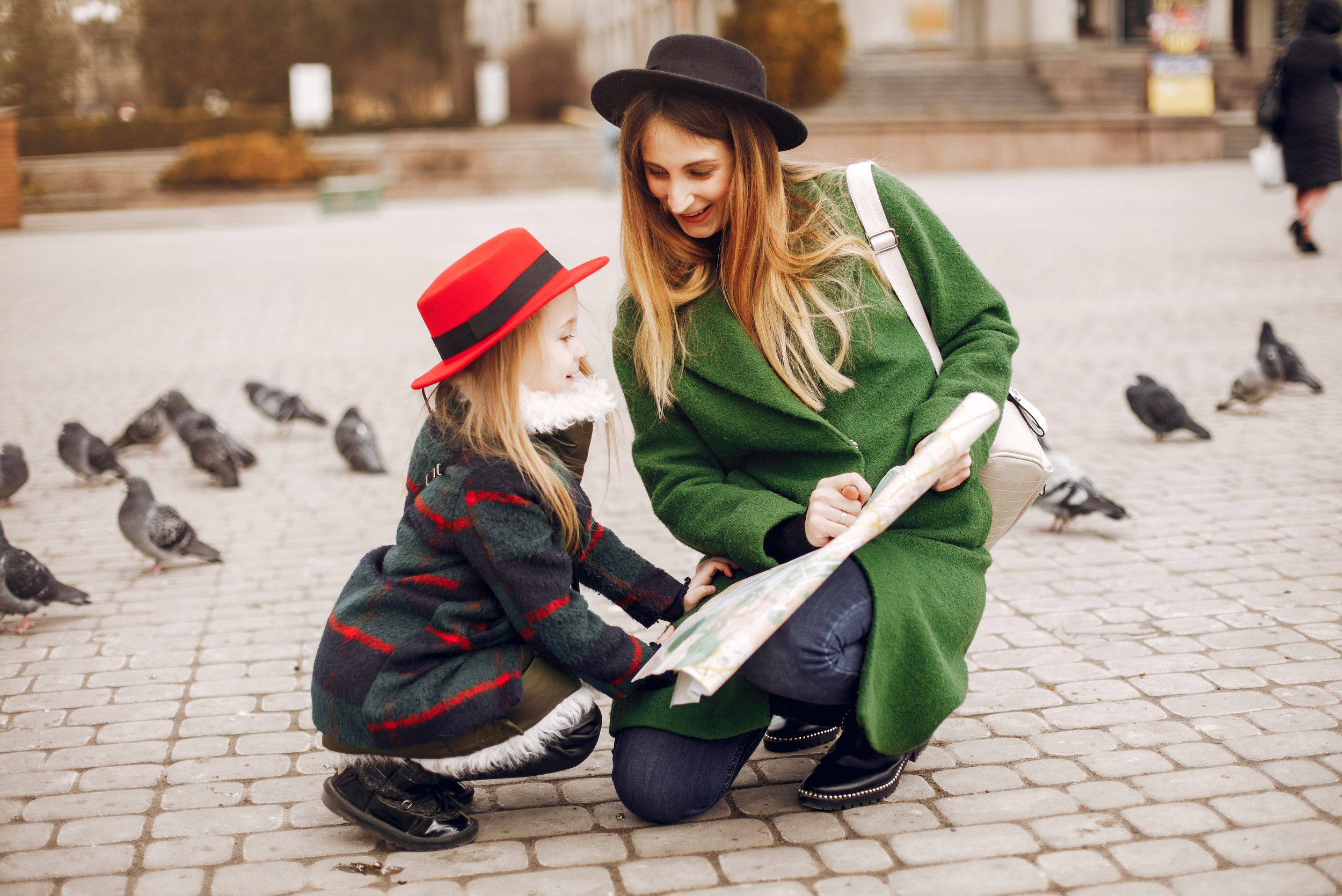 9 cute-stylish-family-spring-city.jpg 9 cute-stylish-family-spring-city.jpg