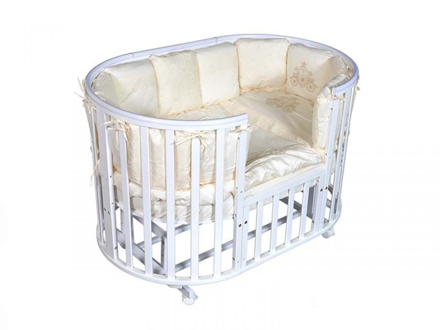 Комфортная кровать для новорожденного