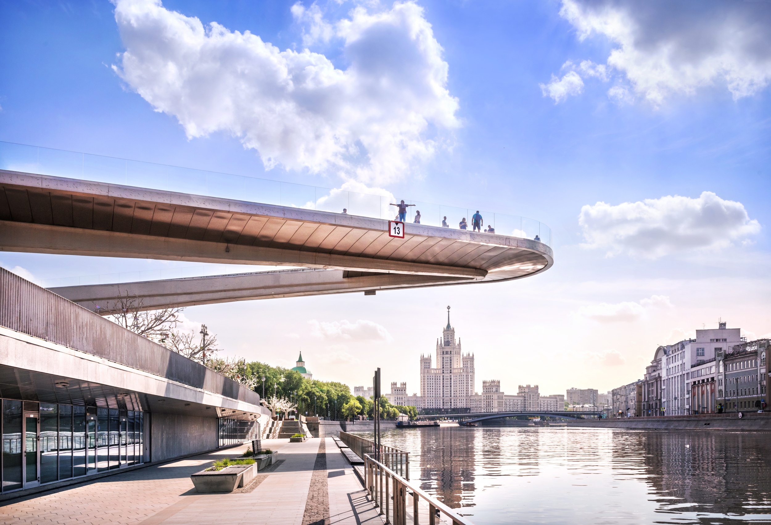 5 highrise-skyscraper-kotelnicheskaya-embankment-soaring-bridge-moskva-river-moscow.jpg 5 highrise-skyscraper-kotelnicheskaya-embankment-soaring-bridge-moskva-river-moscow.jpg