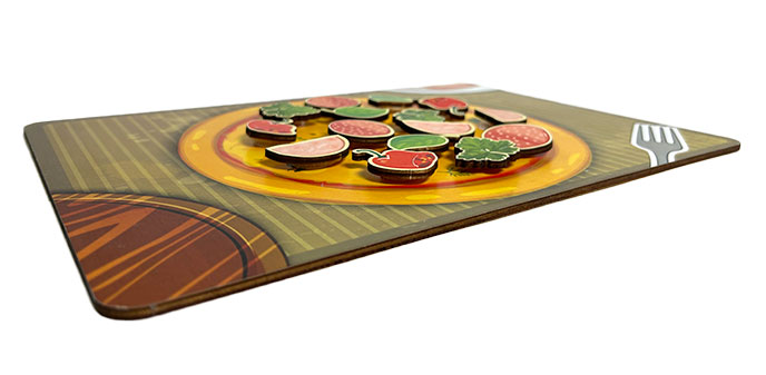 Липучка «Пицца с колбасой», играем