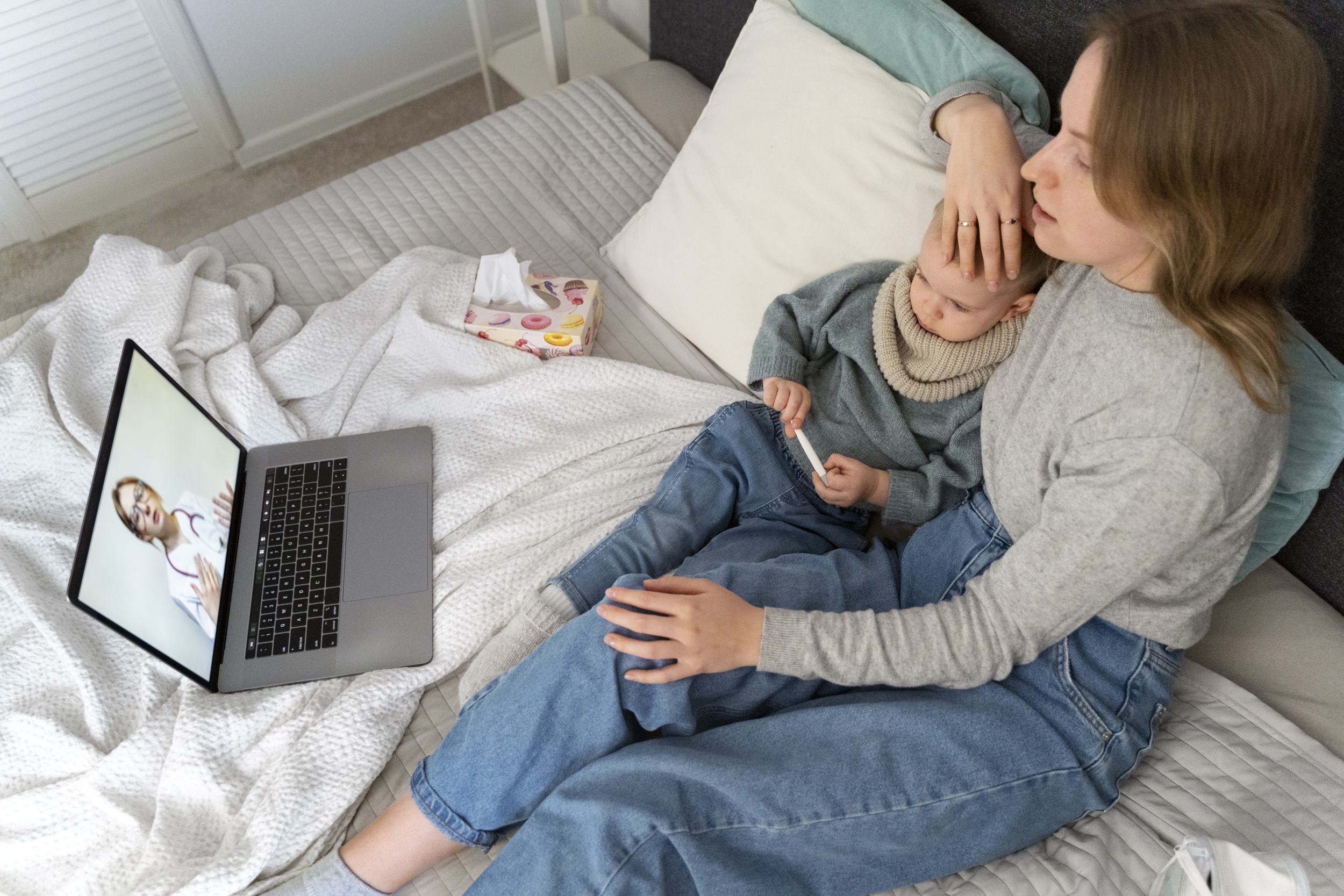 3 mom-taking-care-her-child-teleconsulting-with-doctor.jpg 3 mom-taking-care-her-child-teleconsulting-with-doctor.jpg
