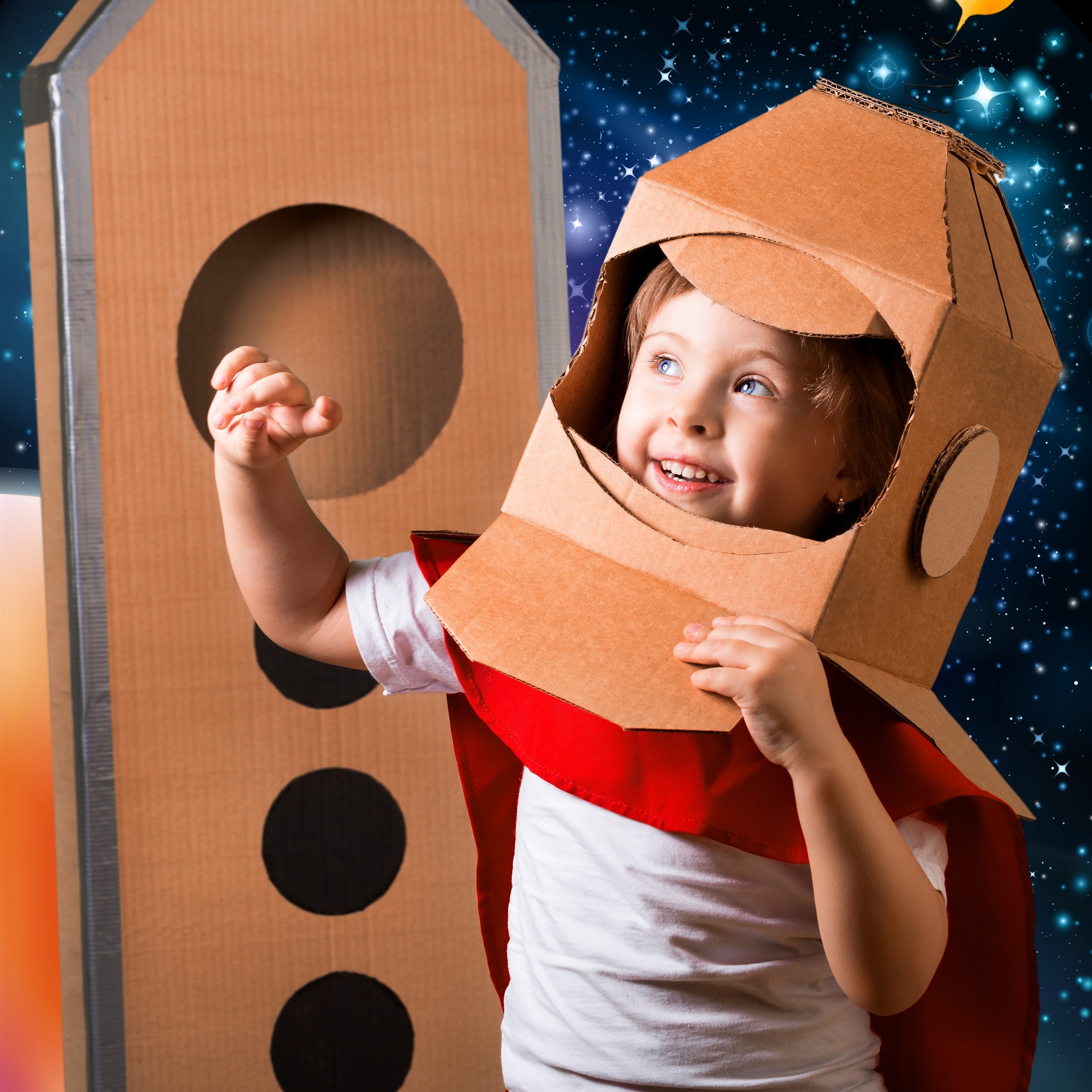 2 cute-little-boy-playing-astronaut.jpg 2 cute-little-boy-playing-astronaut.jpg