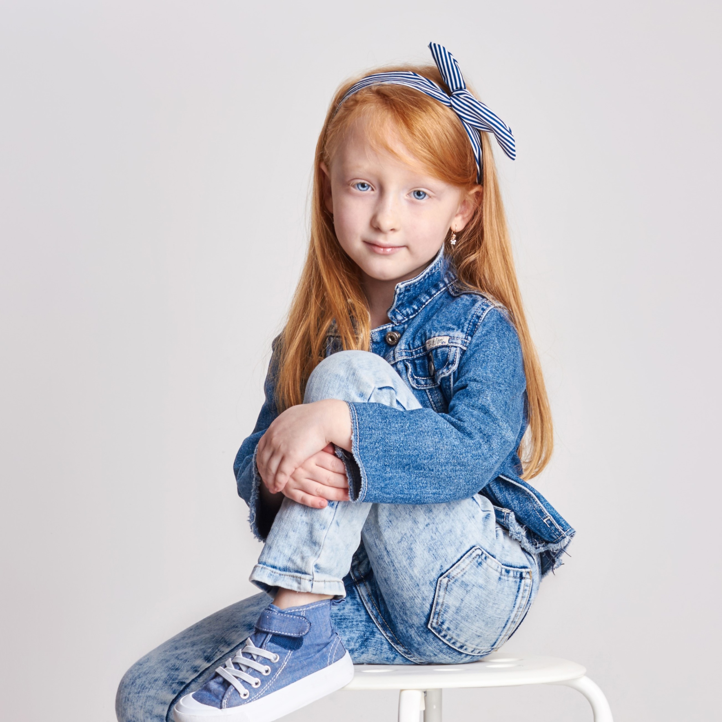 3 little-girl-with-red-hair-beautiful-long-hair-redhead-child-posing-light.jpg