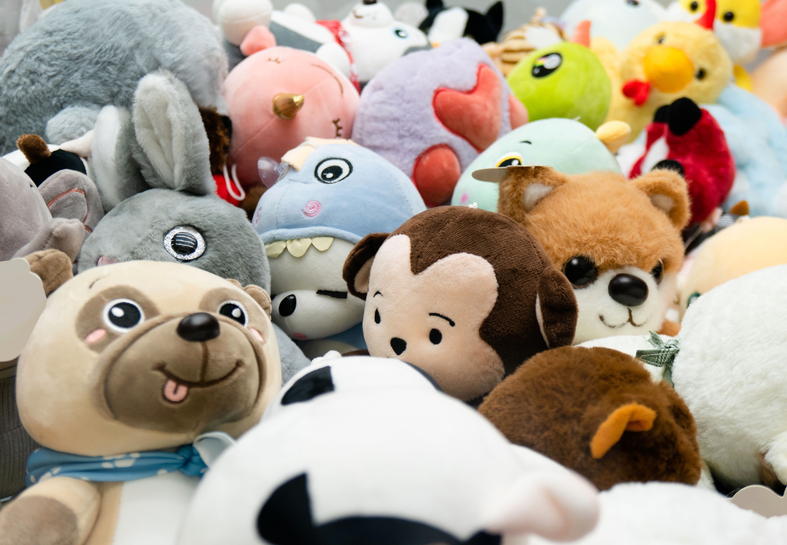 1 set-plush-toys-stuffed-animals-plushie-dolls-selective-focus-fair-prizes.jpg
