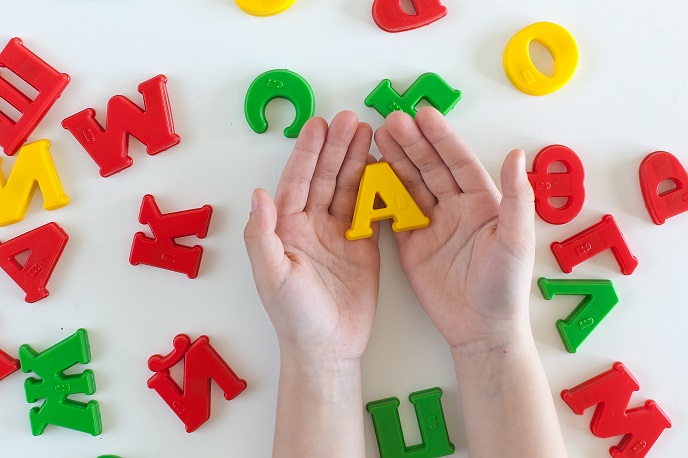 Как научить ребенка выговаривать сложные буквы?