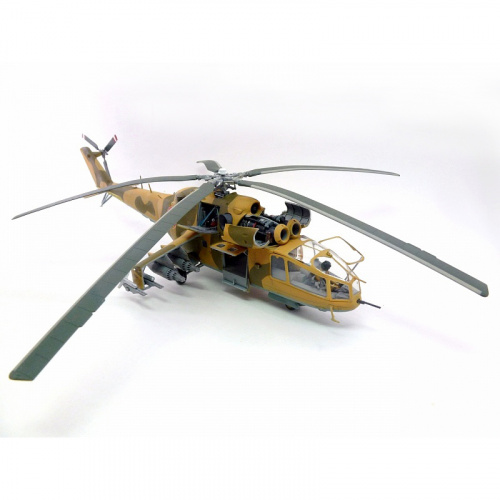  Сборная модель «Советский ударный вертолет Ми-24А»