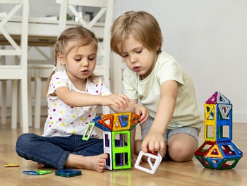 Магнитный конструктор для детей