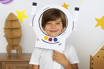 Детские поделки ко Дню космонавтики